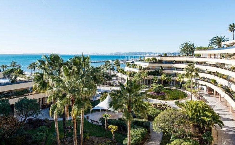 Holıday Inn Nıce - Saınt Laurent Du Var
