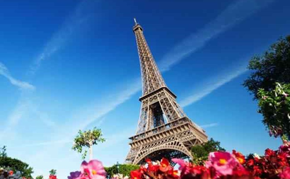 Paris Turu AnadoluJet Hava Yolları ile